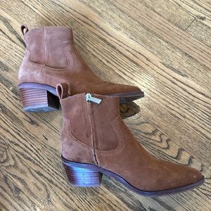 Kenneth Cole Ankle boots.
